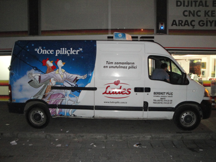 Renault Master panelvan ticari araç giydirme İstanbul uygulaması