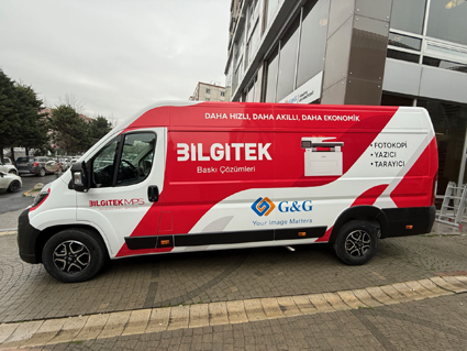 İstanbul araç kaplama çalışması kurumsal araç giydirme reklam tasarımı uygulaması