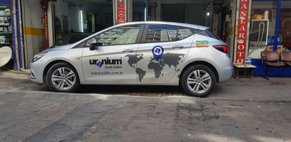 Şirket aracı binek araç reklam kaplama