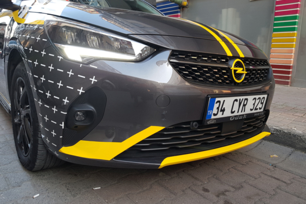 opel corsa özel tasarım araç kaplama