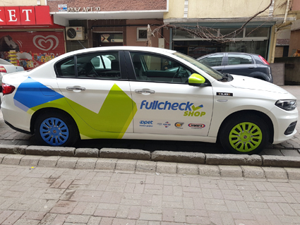 Kurumsal binek araç kaplama ve firma araç reklam giydirme çalışması
