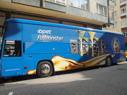 Kurumsal şirket yolcu otobüsü reklam kaplama ve otobüs giydirme çalışması