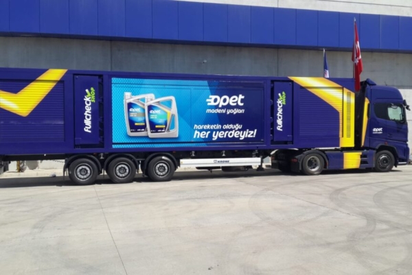 opet-tir-giydirme opet tır reklam giydirme ve araç kaplama uygulaması