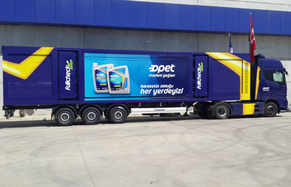 Opet lojistik tırı için yapılan tır dorse giydirme ve UV dayanıklı reklam kaplama uygulaması