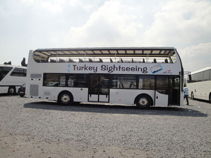 İstanbul turizm firması için tasarlanmış otobüs reklam kaplama ve logo giydirme çalışması