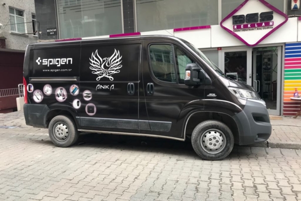 spigen arac logoları kaplama